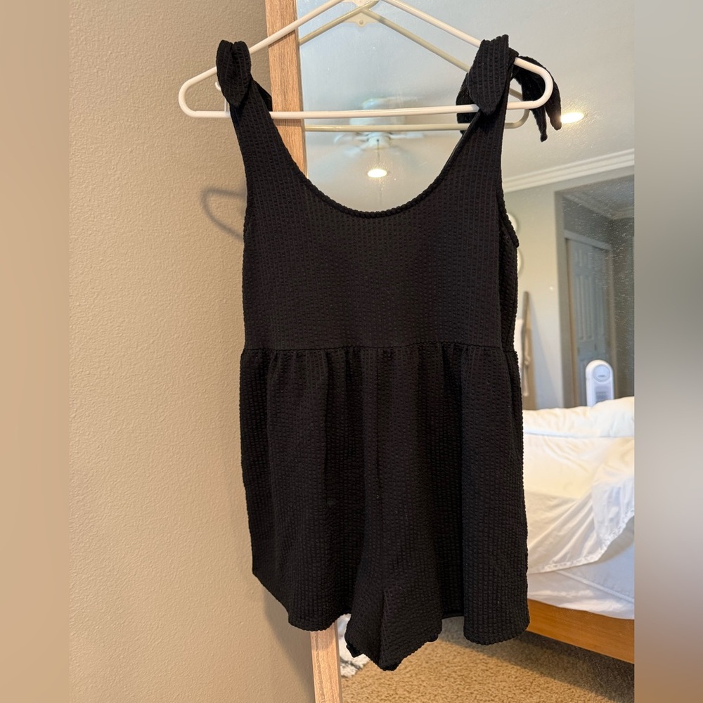 UO Black Sleeveless Women's Romper